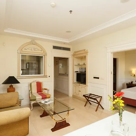 Paal Guadalpin Apartment